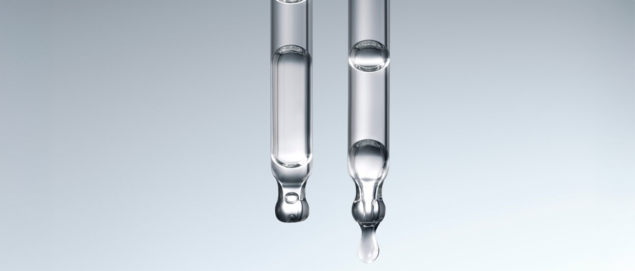 HL/Skin Niacinamide Serum 10% pipette